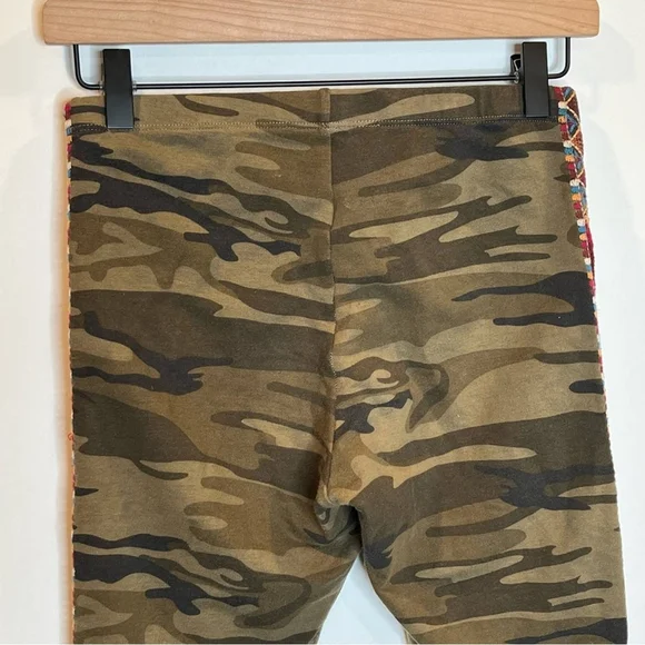 Johnny Was Marjan Camo Embroidered Leggins Size XS - Picture 10 of 12